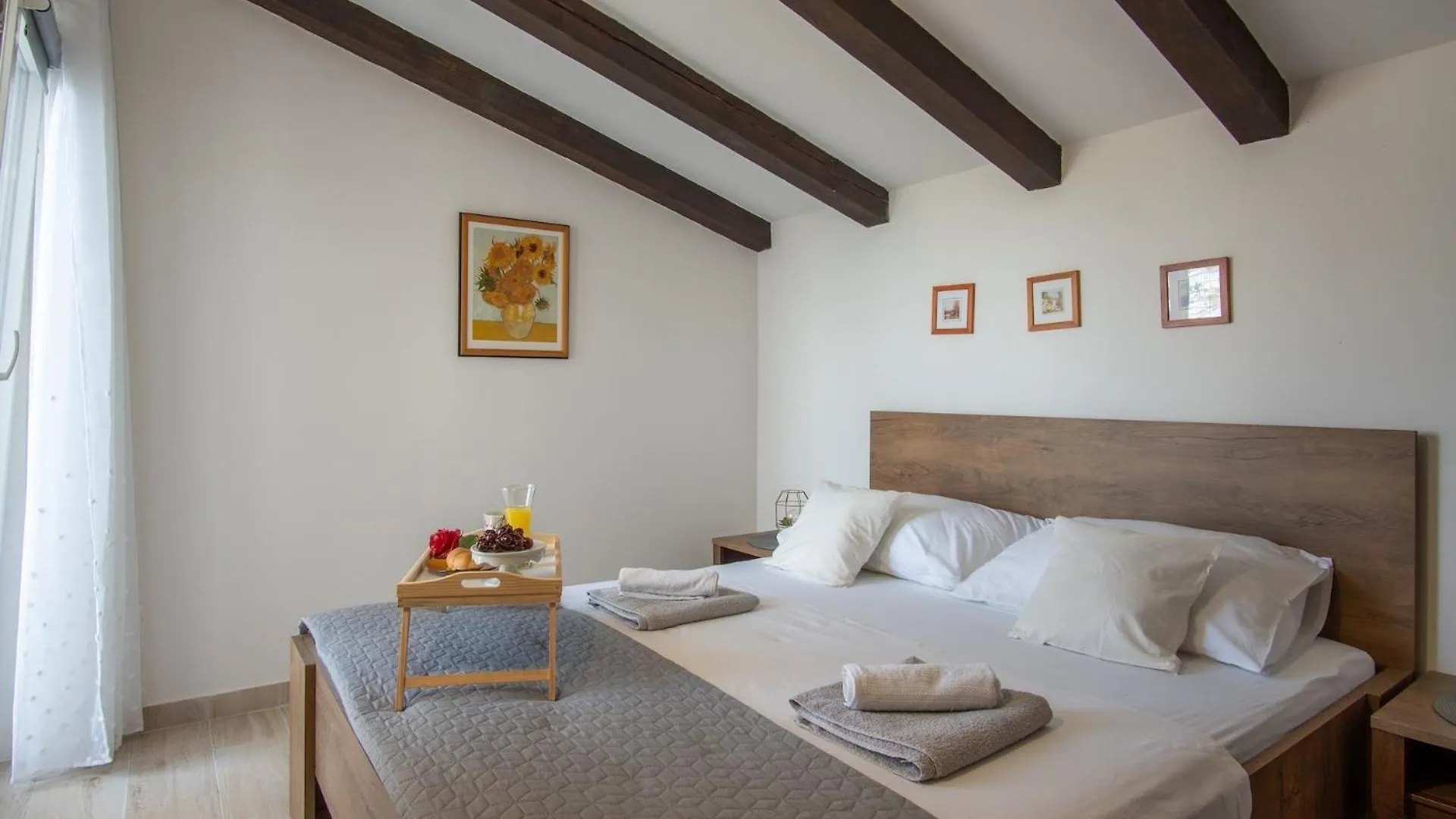 הוילה פג Secluded House With A Swimming Pool Kosljun, Pag - 22238 0*,